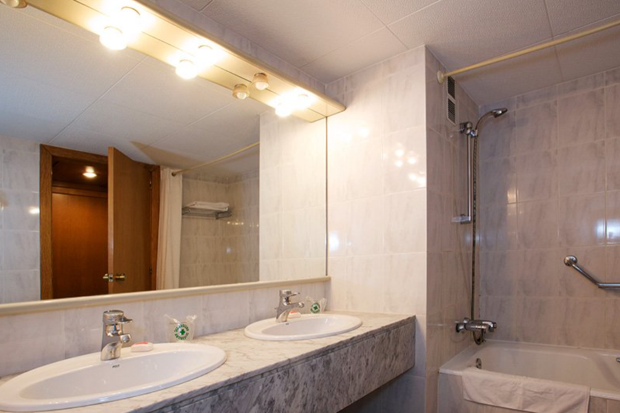 BYNCK Badkamer DOMO 4*