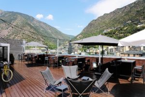 Golden Tulip terras